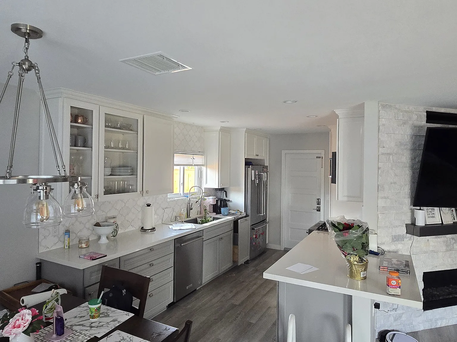 3 bed, 1457 sqft, $5,500 — Photo 1