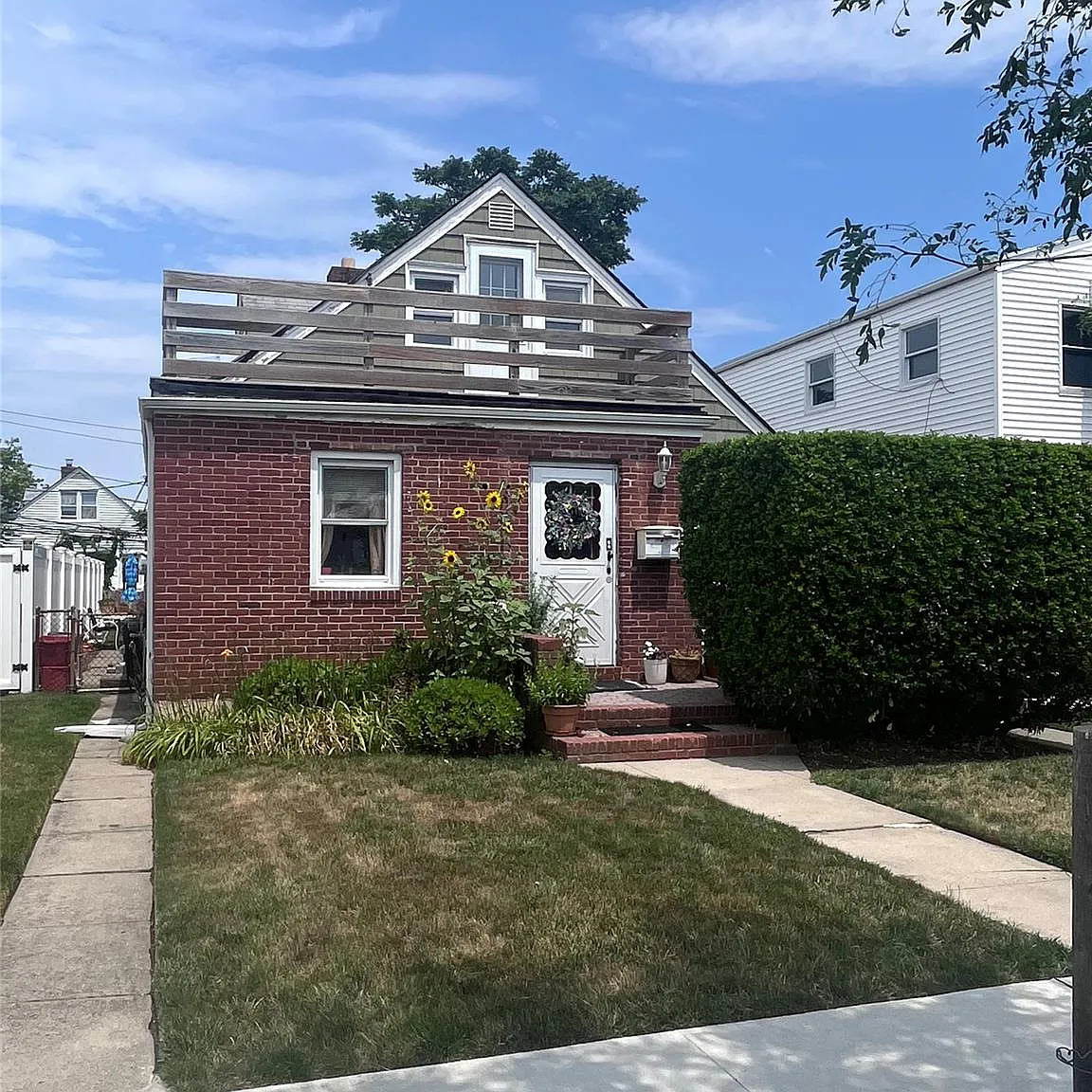 1 bed, 1.0 bath, 1350 sqft, $2,000 — Photo 1