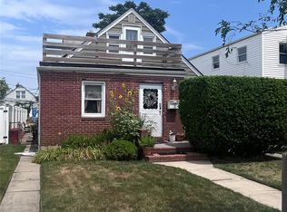 225 E Market St, Long Beach, NY 11561
