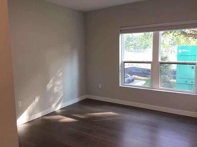999 Hancock St #209 — Photo 3