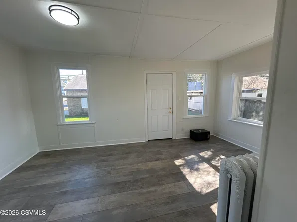 738 N 4th St, Sunbury, PA