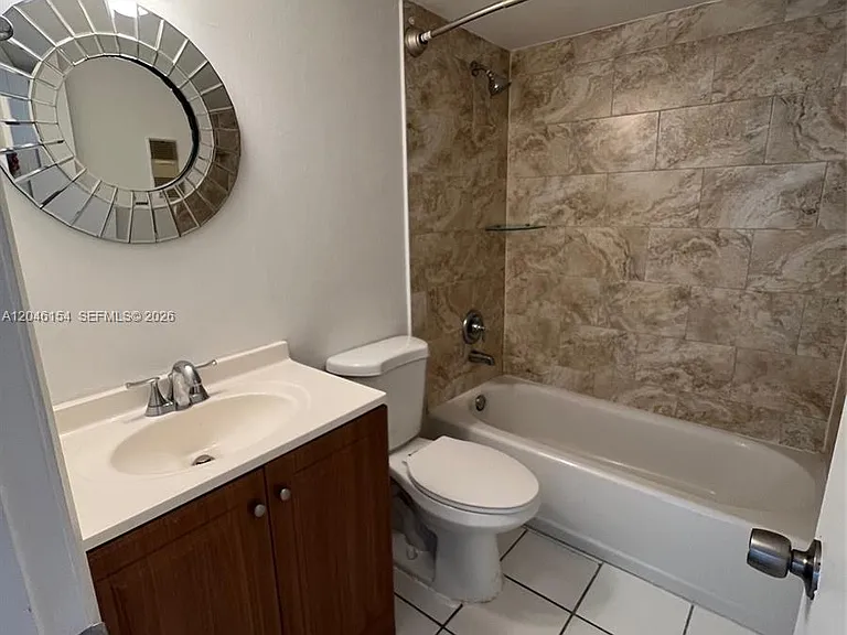 852 NE 209th St #104-38 — Photo 6