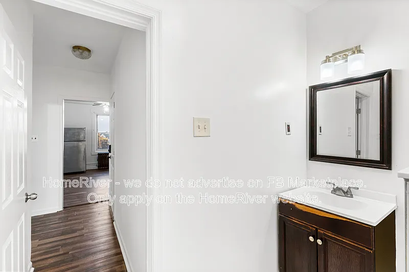 1 bed, 1.0 bath, 658 sqft, $1,050 — Photo 4