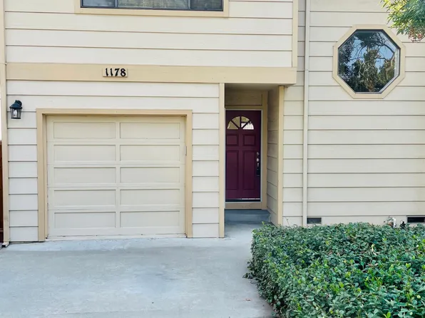 1178 Gardenside Ln, Cupertino, CA 95014