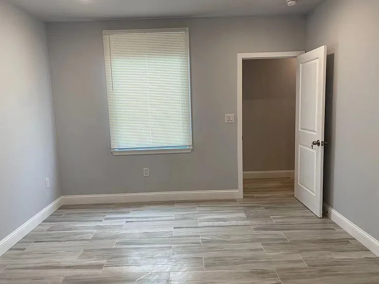 1635 Poplar St #1A — Photo 8