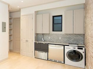 24 Jane St APT 1B, New York, NY 10014