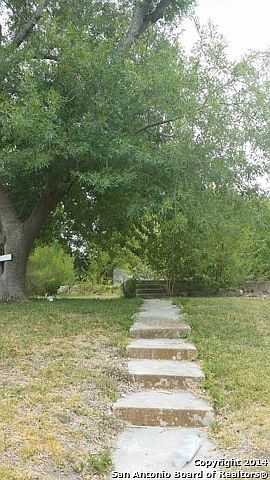 1st image of 346 Oakwood Dr