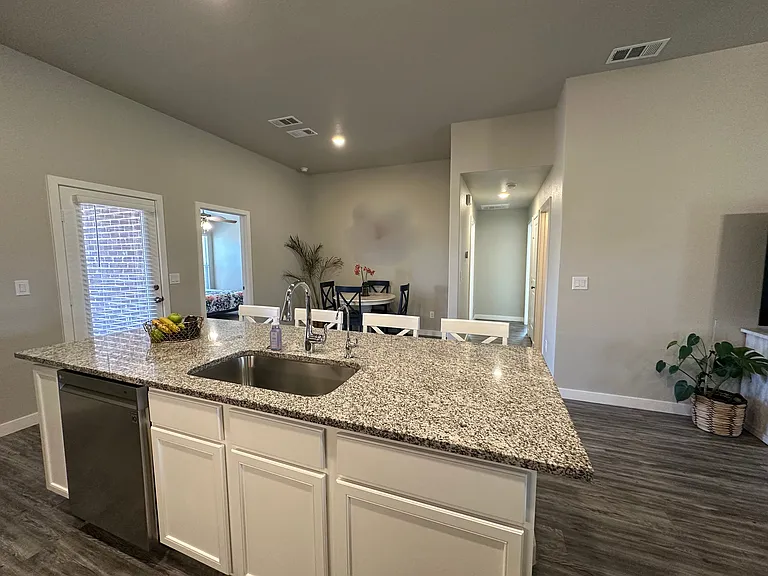 3215 Volney Ave — Photo 18