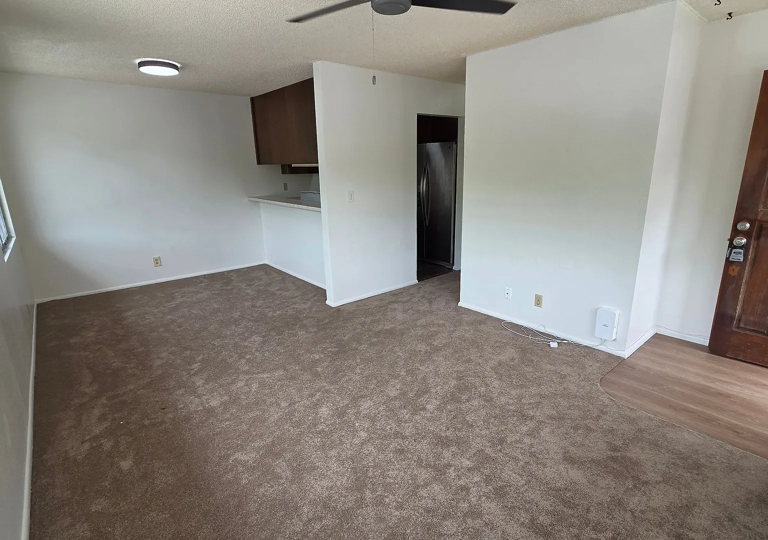 3 Bedroom 2 Bath Duplex Home For Rent With 2 Car Garage. — Photo 3