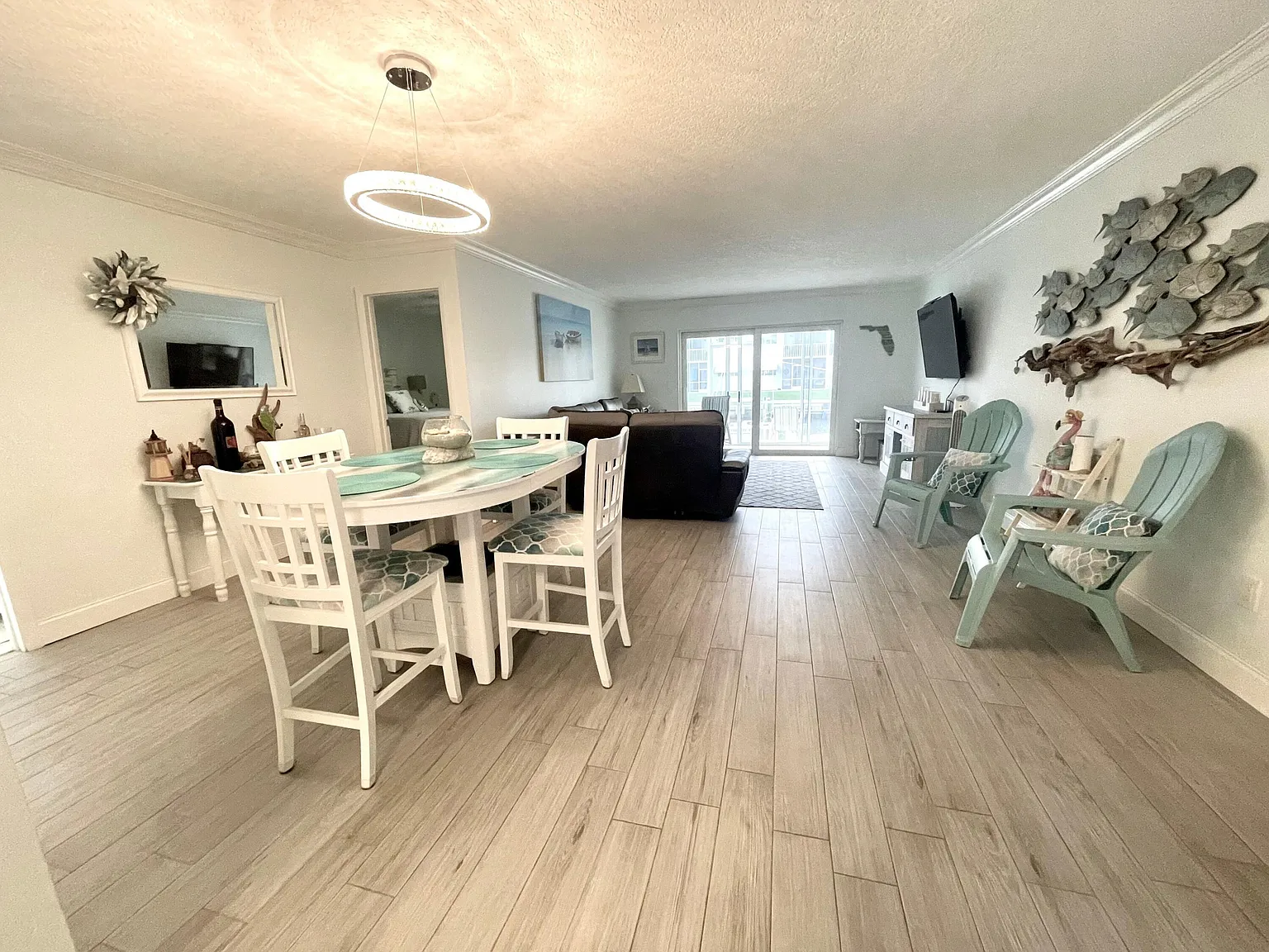 2 bed, 2.0 bath, 962 sqft, $2,700 — Photo 3
