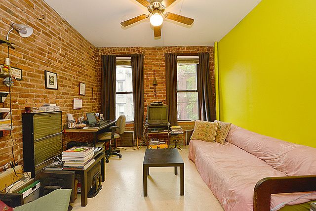 2nd image of 206 E 7th St APT 11