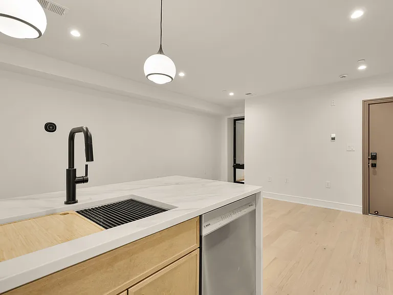 1463 Harvard St NW #1 — Photo 2