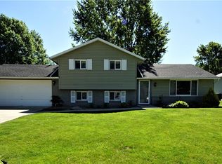 6029 Emerald St, North Ridgeville, OH 44039