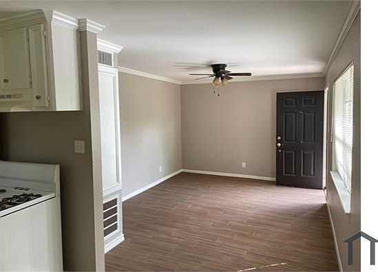 3rd image of 3815 Briley St