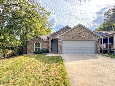 8211 Downe Dr, White Settlement, TX, 76108