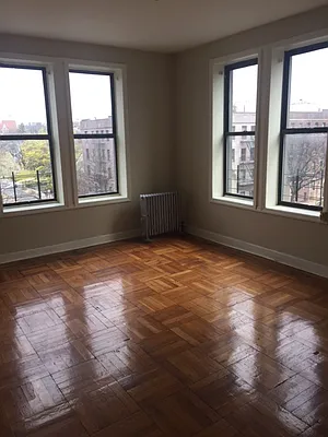 Rented by Lang Realty LLC | media 7