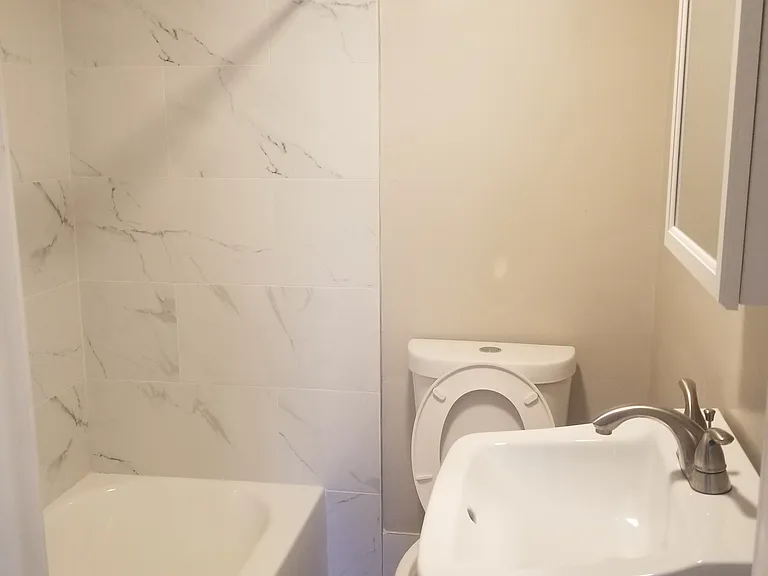 114 N Arnoult Rd #120 — Photo 3