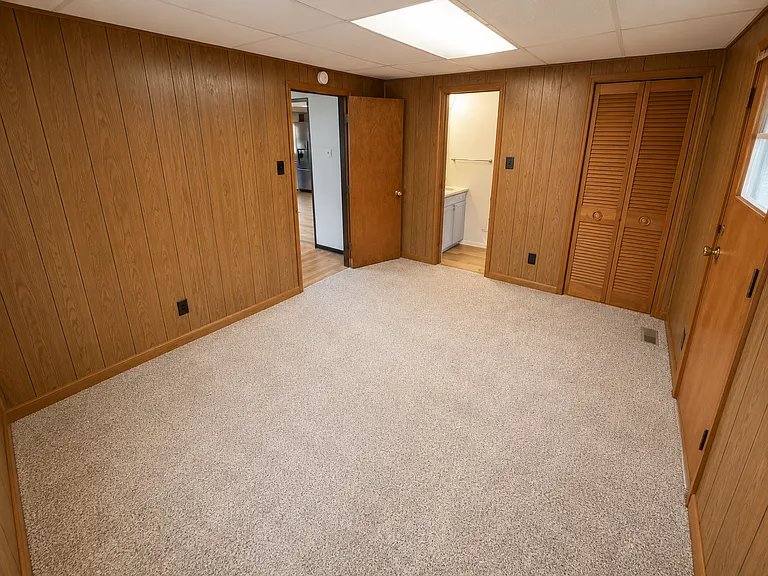 1635 Kirkham Dr — Photo 7