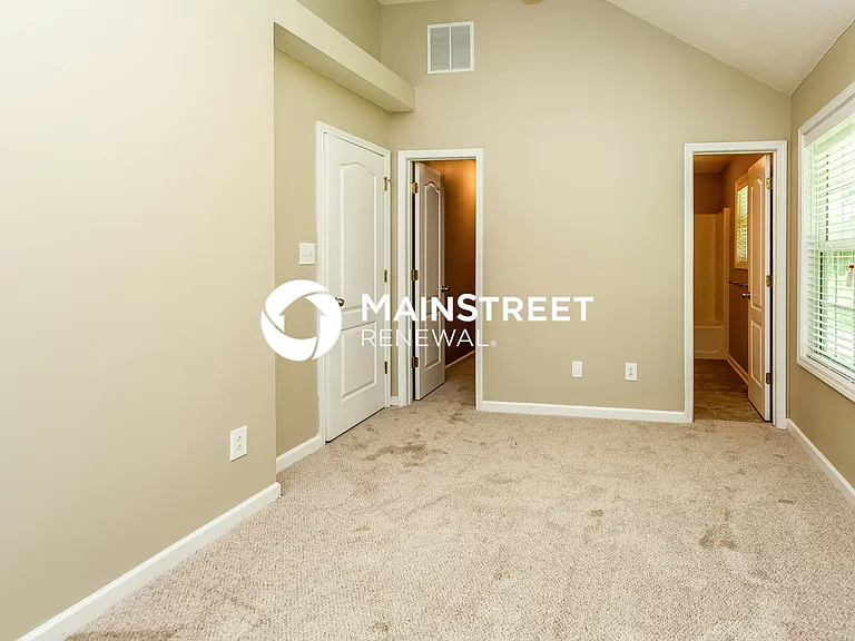 145 Pond Ct — Photo 6