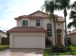 472 Lakeside Cir, Sunrise, FL 33326