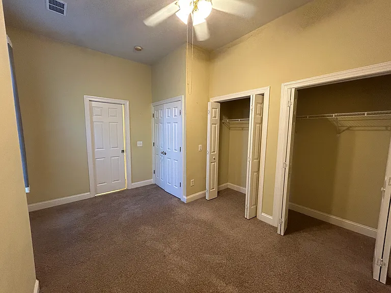 36 Cassandra Ln #B — Photo 4