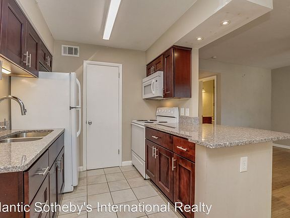 4th image of 1226 Little Bay Ave APT 2