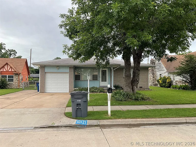 10121 E 22nd St S — Photo 1
