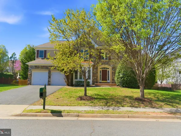 903 Tinsman Dr NE, Leesburg, VA 20176