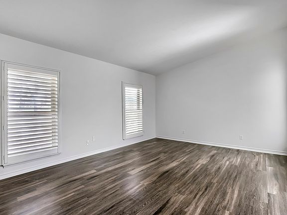 4th image of 11026 McCree Rd