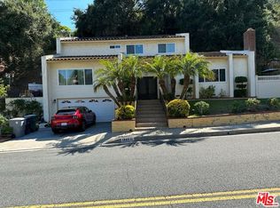 1345 Greenbriar Rd, Glendale, CA 91207