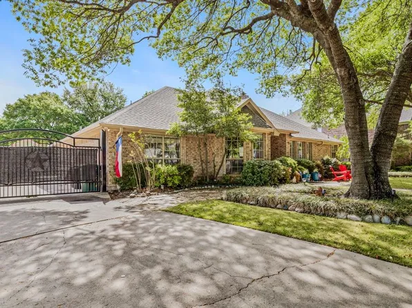 5017 River Bluff Dr, Fort Worth, TX 76132