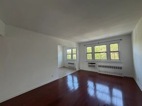 32-20 56th St, Woodside, NY