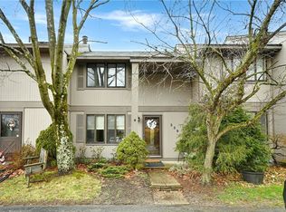 339 Ridge Point Cir, Bridgeville, PA 15017