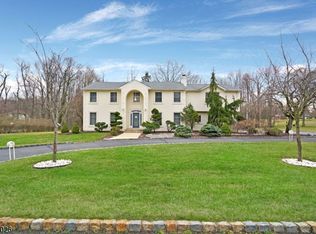 4 Stoneleigh Dr, Scotch Plains, NJ 07076