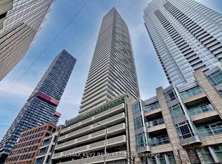 2221 Yonge St #1604, Toronto, ON M4S 0B8