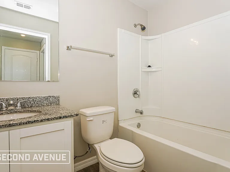 41 Raemoor Dr — Photo 16
