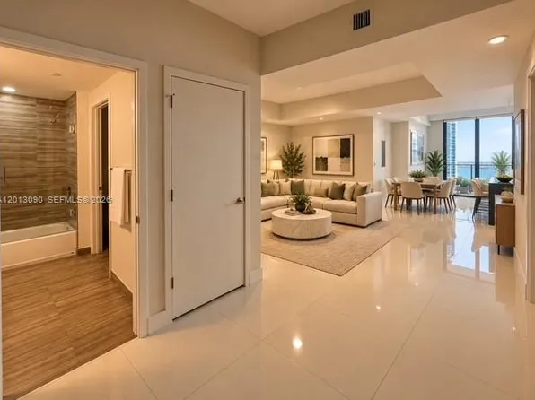 1010 Brickell Ave #3704, Miami, FL 33130