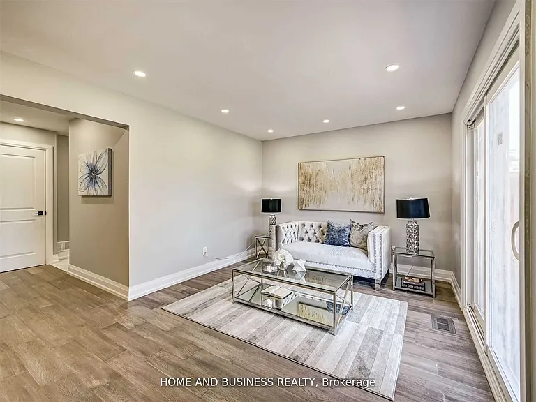 470 Louis Dr #MIDDLE — Photo 5