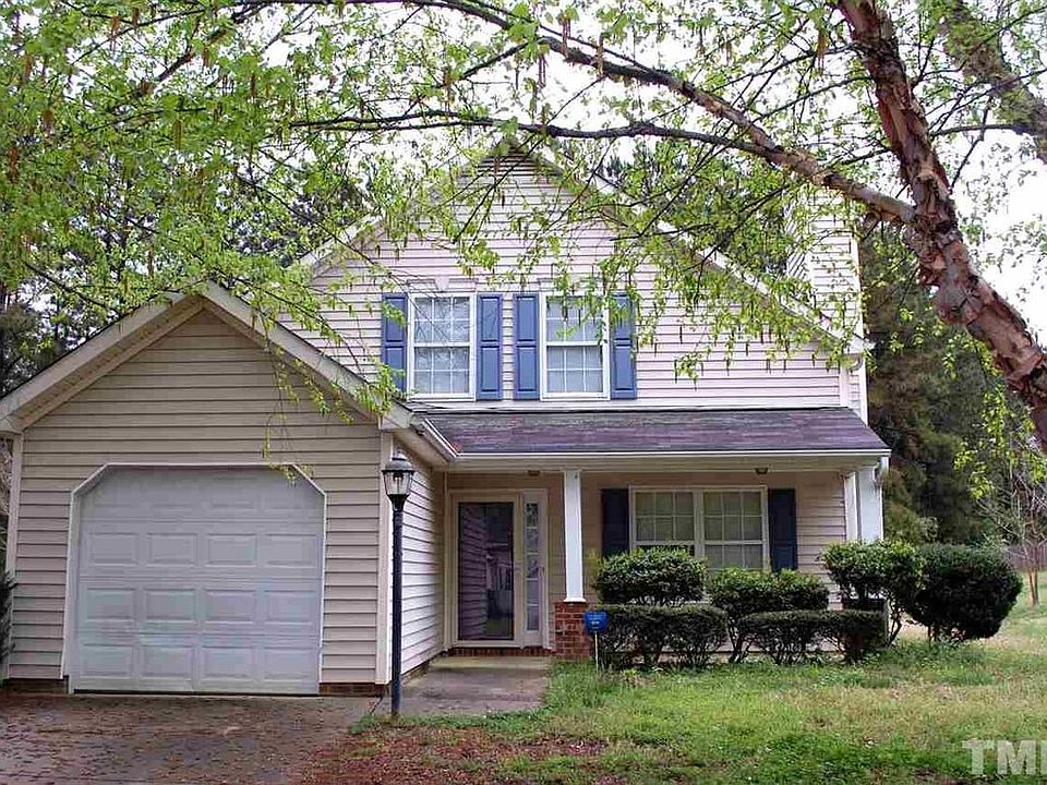 1st image of 204 Briarhaven Dr