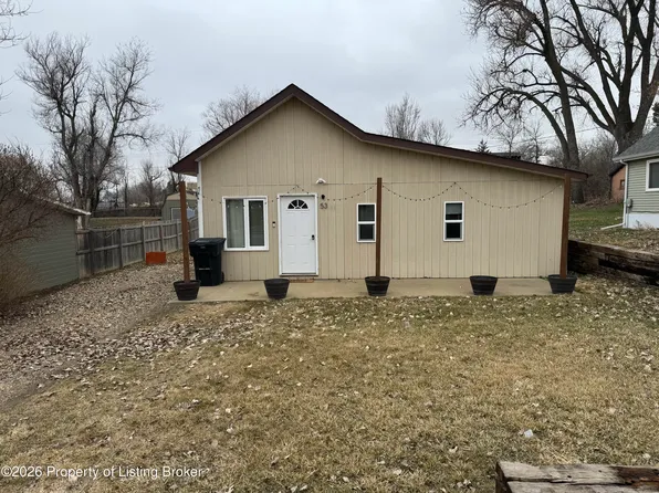 53 2nd Ave NE, Killdeer, ND 58640