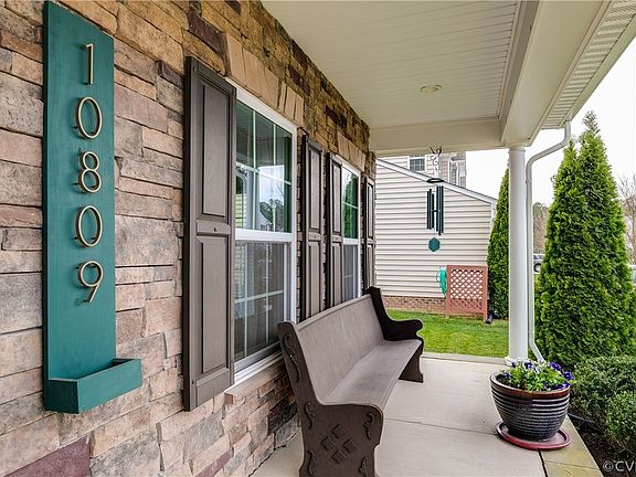 4th image of 10809 Providence Woods Ln