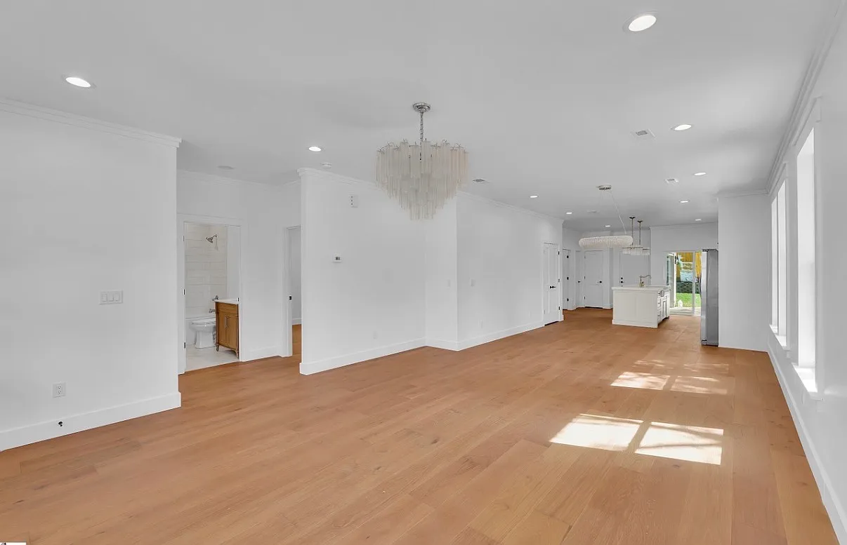 3 bed, 1645 sqft, $2,650 — Photo 4