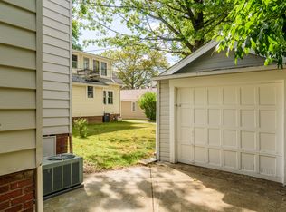 18119 Lakeshore Blvd, Cleveland, OH 44119