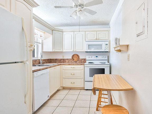 5th image of 215 Lake Dora Drive