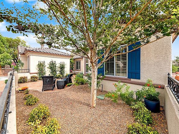 3rd image of 1646 Sebring Hills Dr