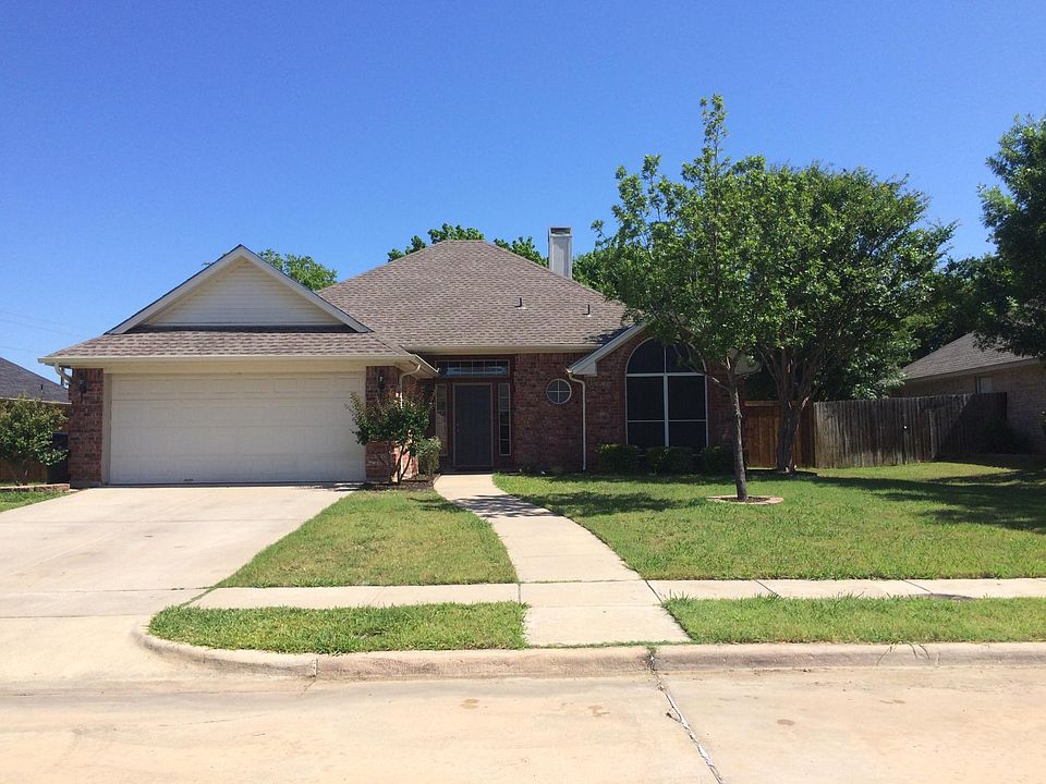 1st image of 1811 Sand Stone Dr