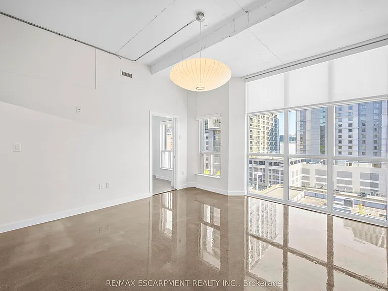 66 Bay St S #614 — Photo 25