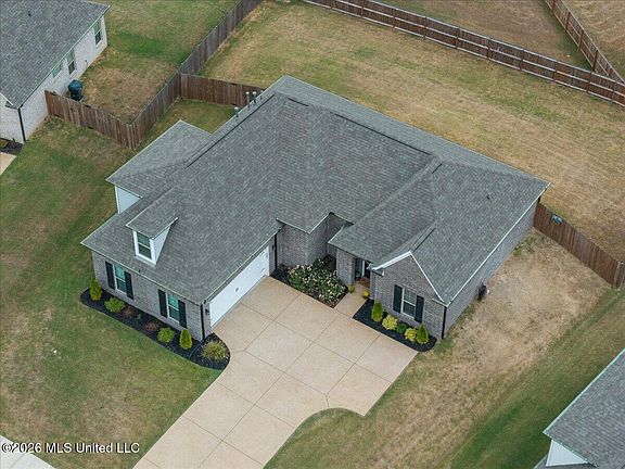 2nd image of 1762 Benton Dr