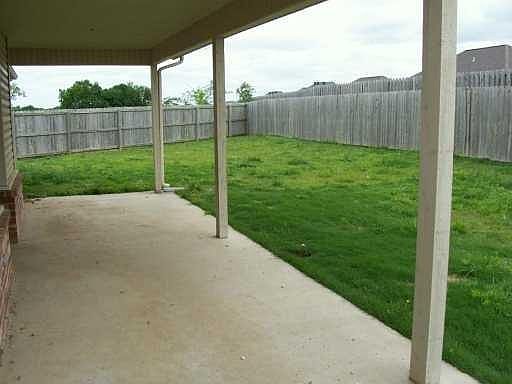 5th image of 603 Picadilly St
