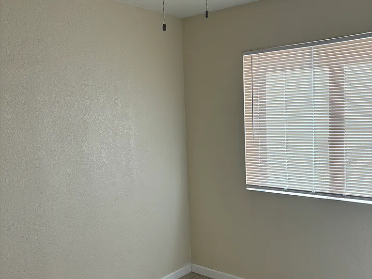 1636 W Garfield St — Photo 11
